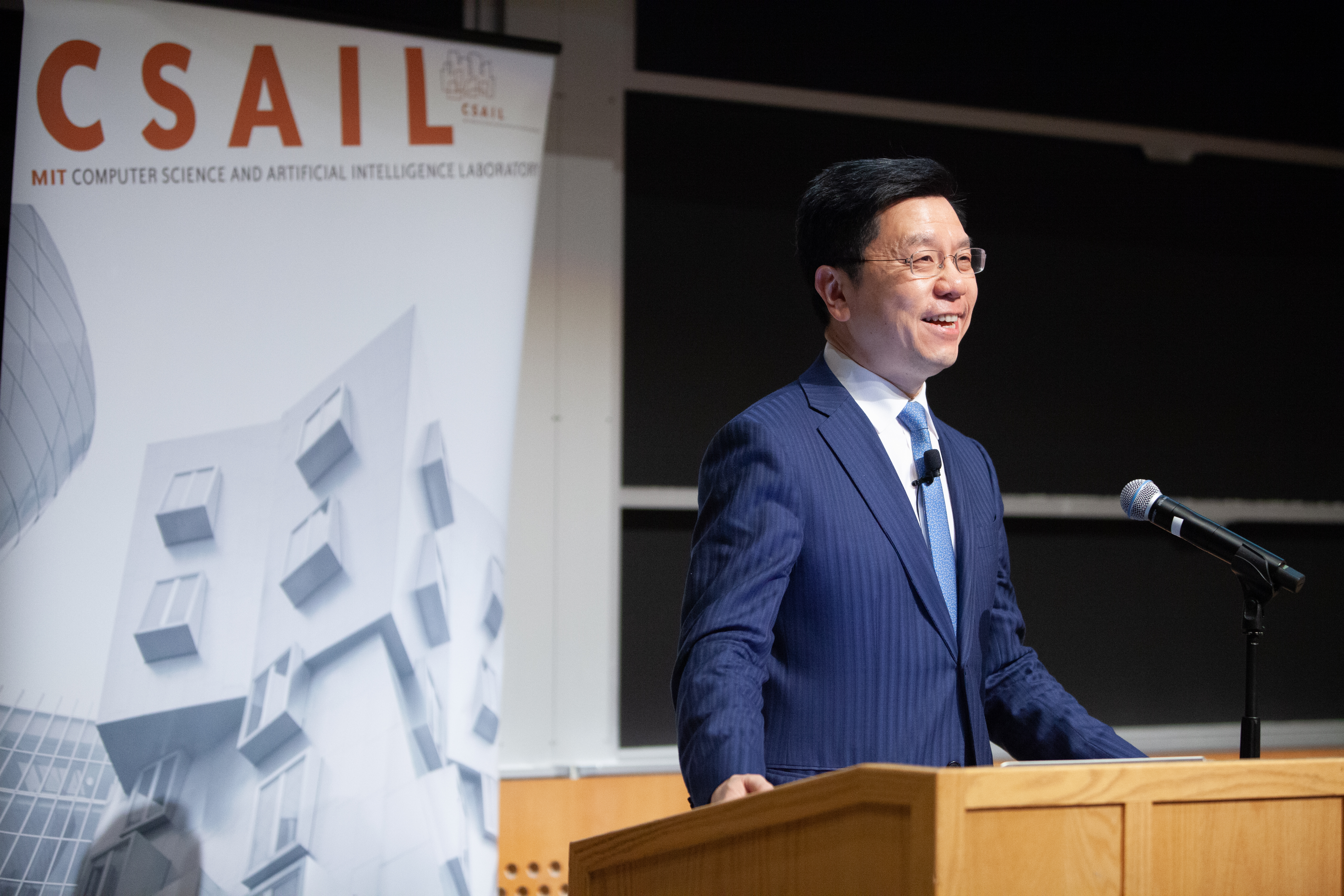 Kai-Fu Lee presenting Dertouzos lecture at CSAIL
