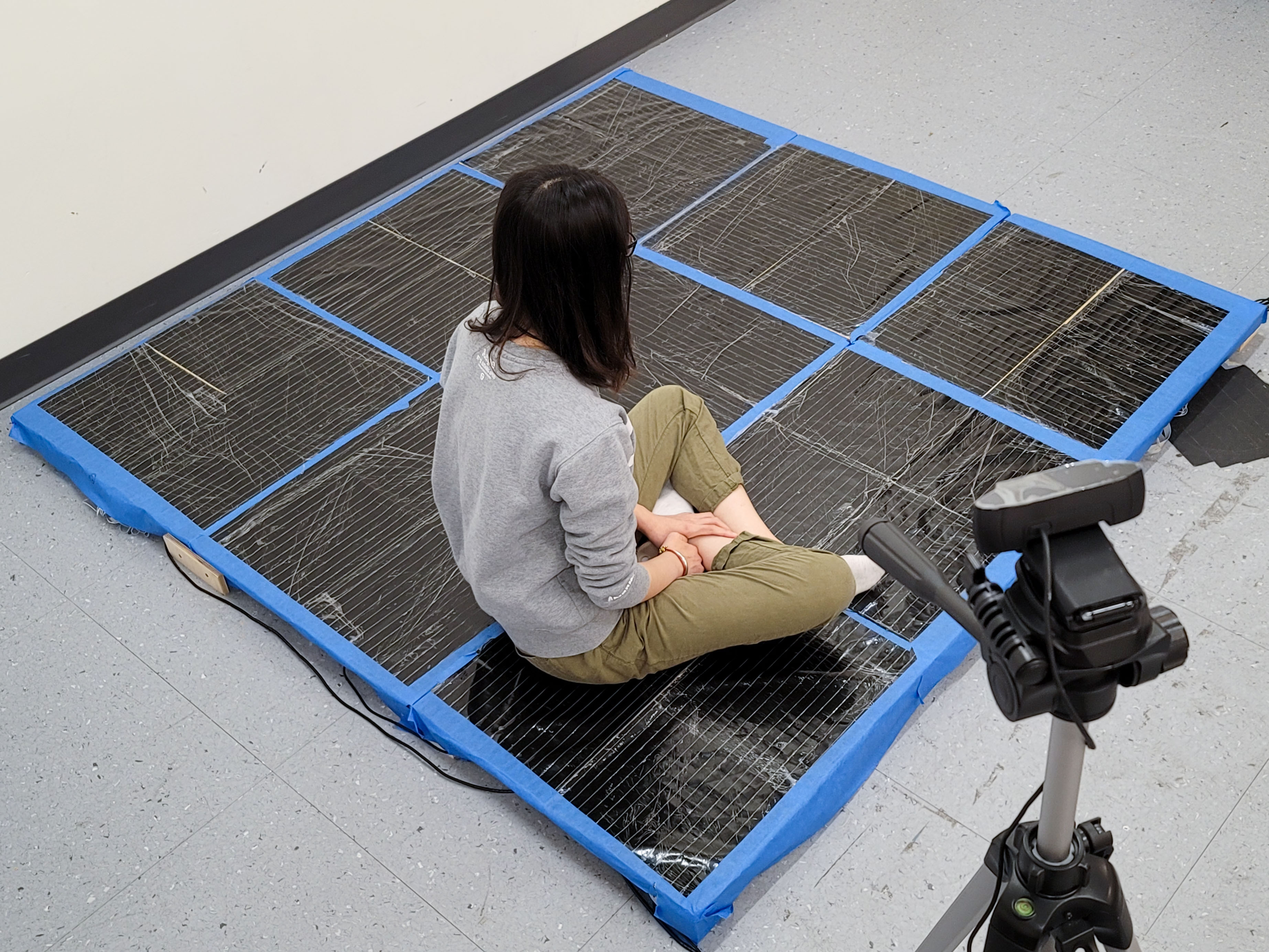 Intelligent carpet gives insight into human poses