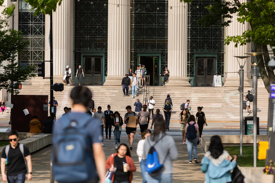 Outdoor view of MIT's campus at 77 Massachusetts Ave (Credits: Jake Belcher).