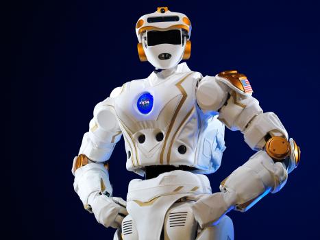 Tall cheap robot toy